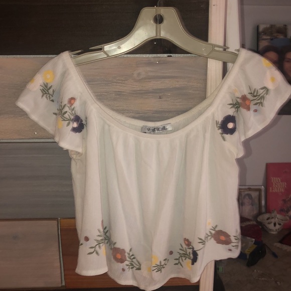 Embroidered White Cropped Top - small size - Picture 2 of 9